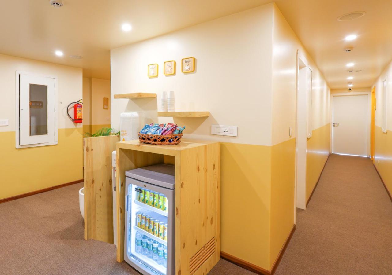 Bloom Hotel - Golf Course Road, Sector 43 Гургаон Экстерьер фото
